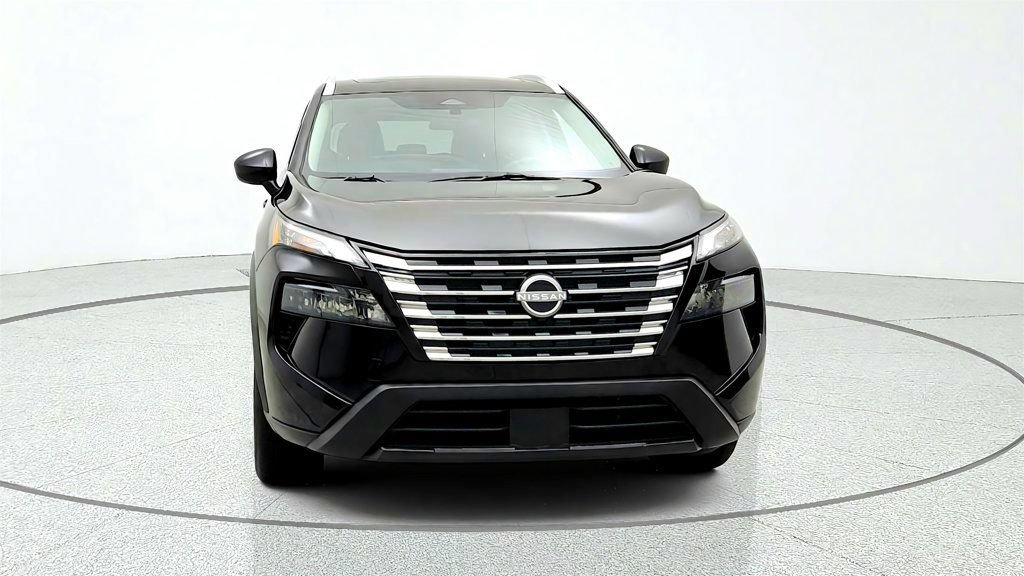 Used 2026 Nissan Rogue SV w/ SV Premium Package AWD/4WD image 2