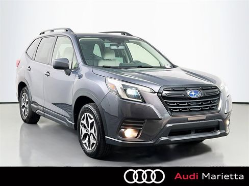Used 2022 Subaru Forester Premium image 1