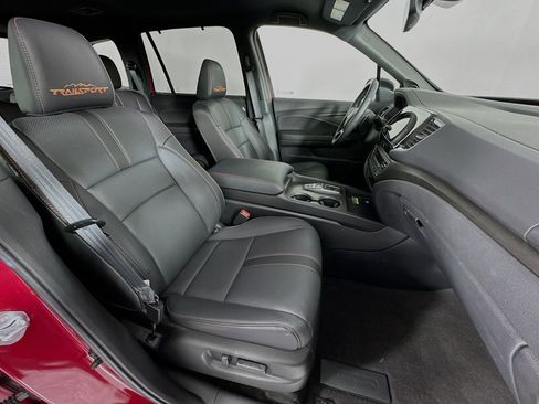 Certified 2025 Honda Passport TrailSport image 28