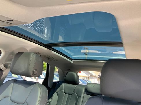 Used 2018 Audi Q5 Prestige w/ Prestige Package AWD/4WD image 13