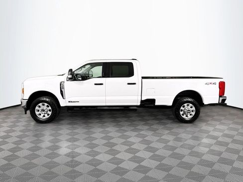 Used 2024 Ford F350 XLT AWD/4WD image 4