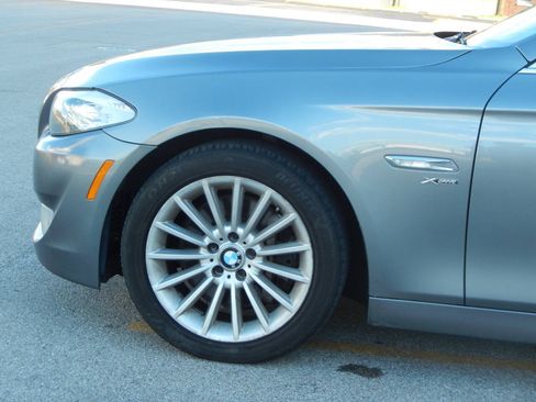 Used 2011 BMW 535i xDrive Sedan AWD/4WD image 13