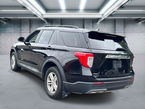 Used 2023 Ford Explorer XLT w/ Equipment Group 202A AWD/4WD image 27