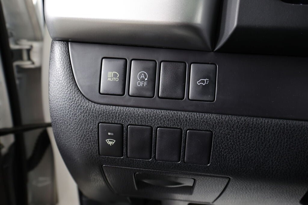 Used 2017 Toyota Highlander SE AWD/4WD image 33