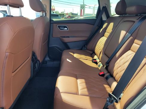 New 2026 Nissan Rogue Platinum w/ Tech Package AWD/4WD image 33