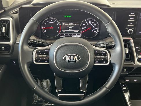 Used 2021 Kia Sorento EX w/ Panoramic Sunroof Package image 16