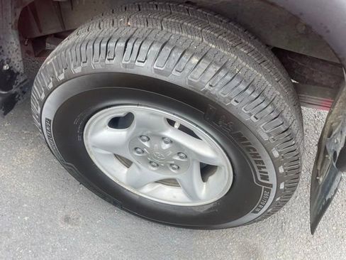 Used 2004 Toyota Tacoma PreRunner RWD image 7