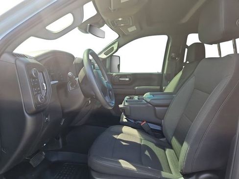 Used 2025 Chevrolet Silverado 2500 Custom w/ Custom Value Package AWD/4WD image 9