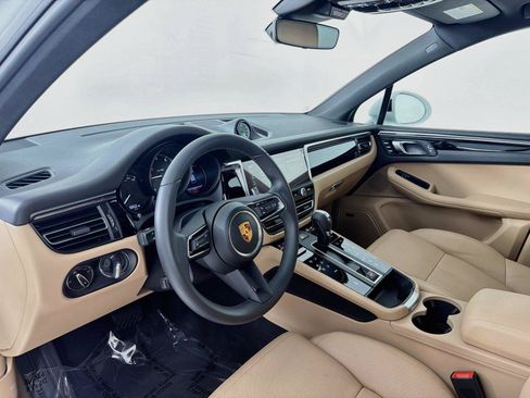 Used 2026 Porsche Macan Turbo AWD/4WD image 4