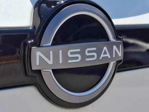 Used 2023 Nissan Pathfinder SL AWD/4WD image 30