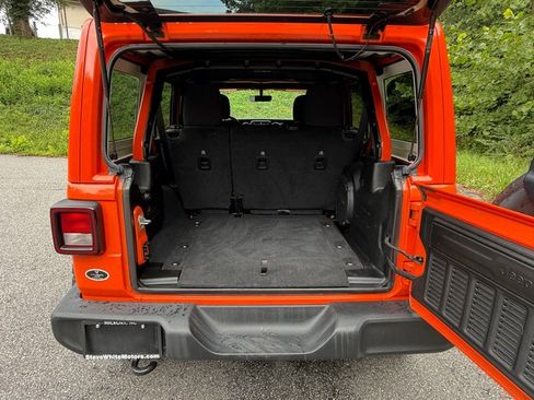 Used 2023 Jeep Wrangler Unlimited Sport AWD/4WD image 15
