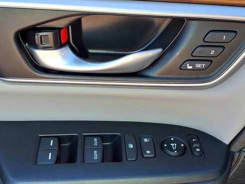 Used 2022 Honda CR-V Touring image 18