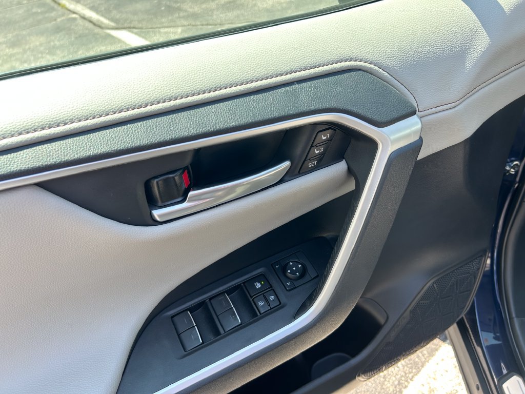 Certified 2023 Toyota RAV4 Limited AWD/4WD image 14
