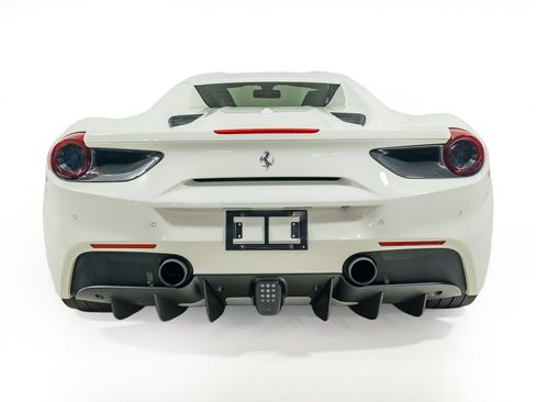Used 2018 Ferrari 488 Spider RWD image 8