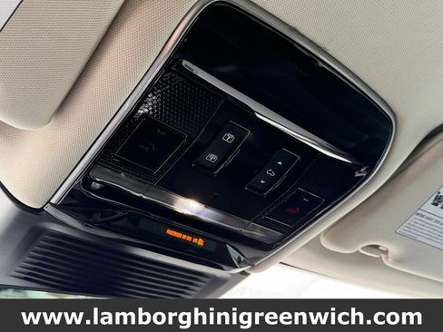 Used 2022 Land Rover Range Rover SE image 39