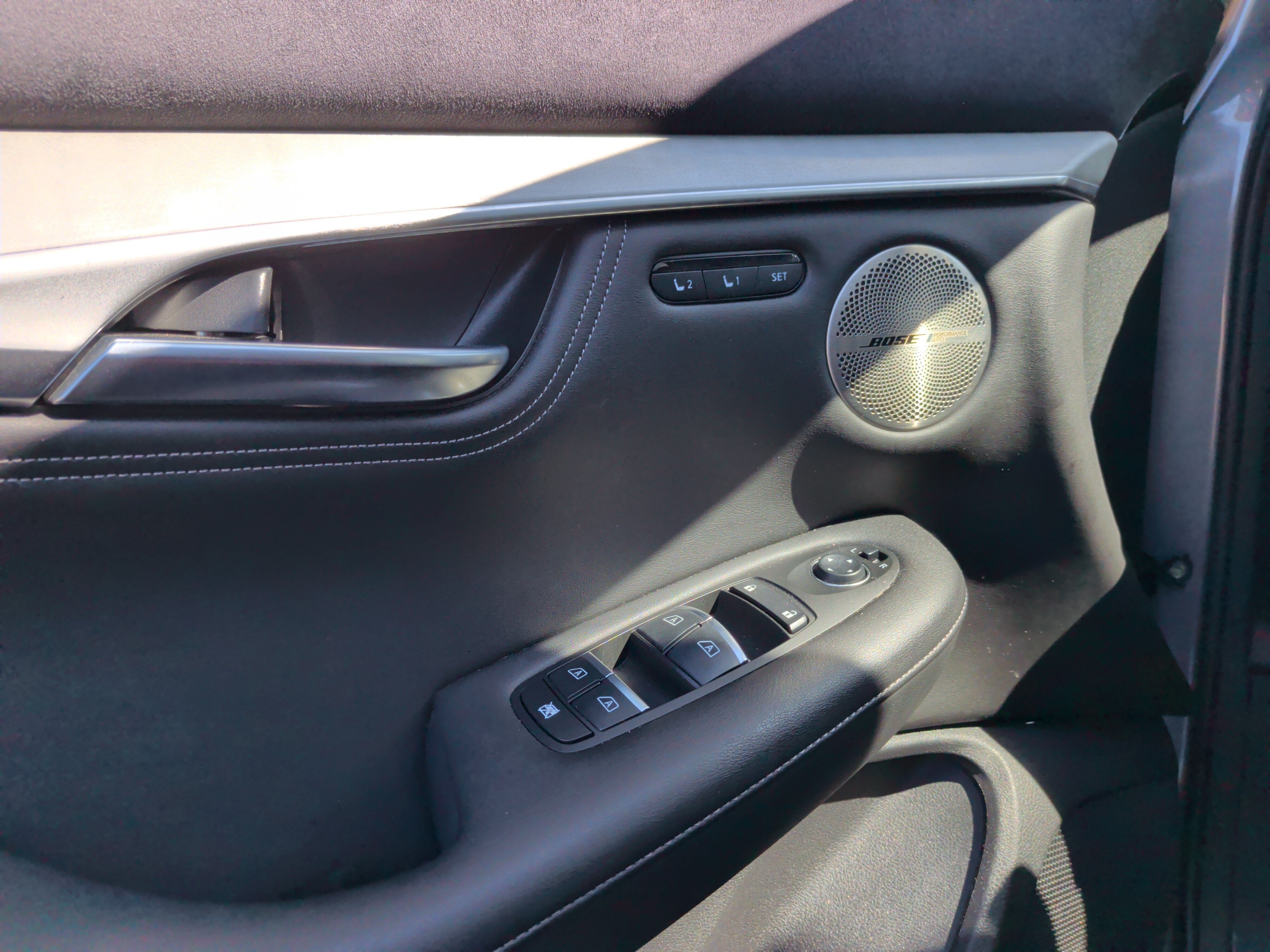 Used 2019 INFINITI QX50 Essential w/ Sensory Package FWD image 14