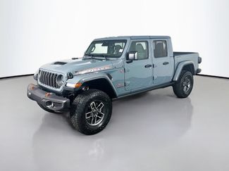 New 2026 Jeep Gladiator Mojave w/ Technology Group AWD/4WD video 3