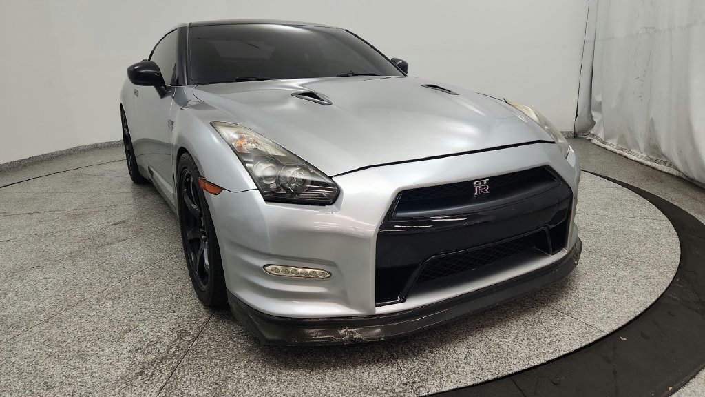 Used 2010 Nissan GT-R Premium AWD/4WD image 12