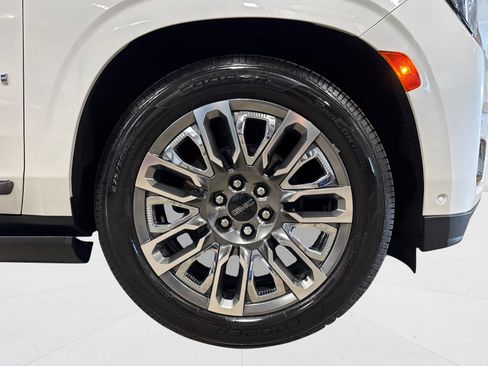Used 2023 GMC Yukon Denali Ultimate image 59