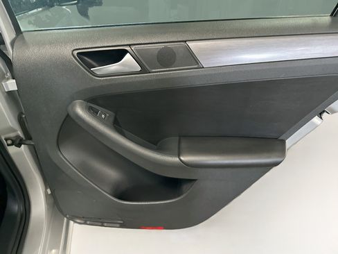 Used 2014 Volkswagen Jetta TDI FWD image 29
