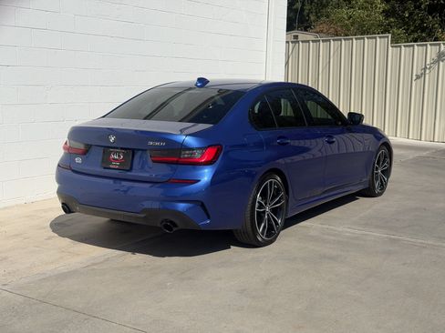 Used 2021 BMW 330i Sedan w/ M Sport Package RWD image 5