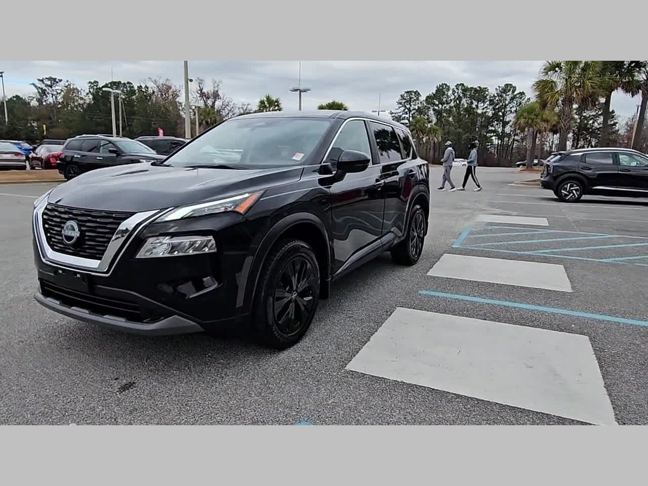 Used 2023 Nissan Rogue SV AWD/4WD image 24