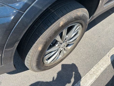 Used 2021 Cadillac XT5 Premium Luxury FWD image 7