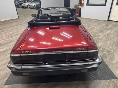 Used 1992 Jaguar XJS V12 Convertible RWD image 40
