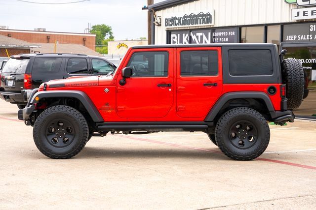 Used 2017 Jeep Wrangler Unlimited Rubicon w/ Connectivity Group AWD/4WD image 4