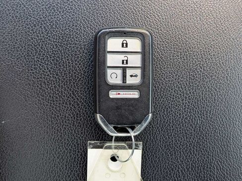 Used 2018 Honda Accord Sport image 34