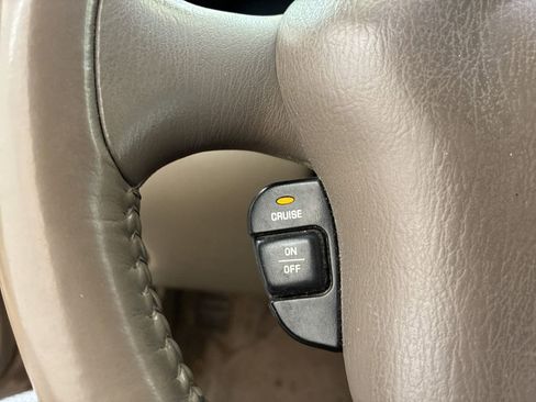 Used 2004 Oldsmobile Alero GL FWD image 16