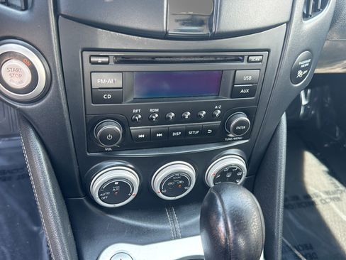 Used 2016 Nissan 370Z Coupe RWD image 28