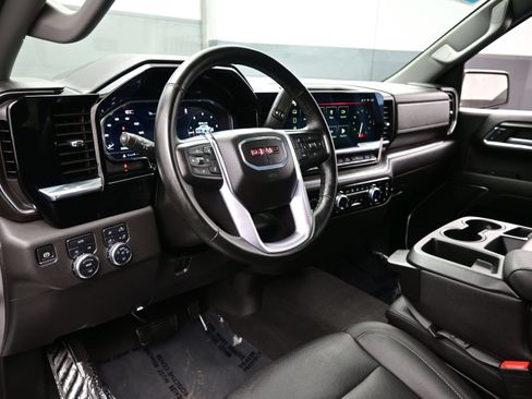 Used 2024 GMC Sierra 1500 SLT AWD/4WD image 16