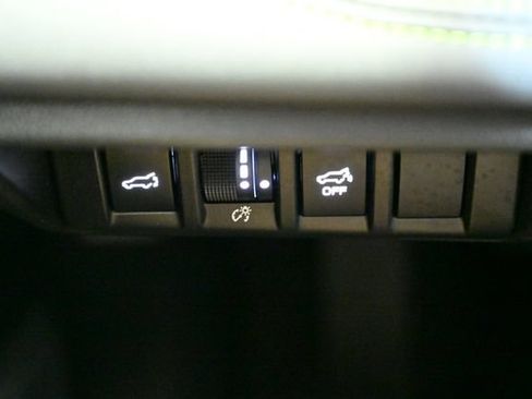 Used 2025 Subaru Outback Onyx Edition AWD/4WD image 46