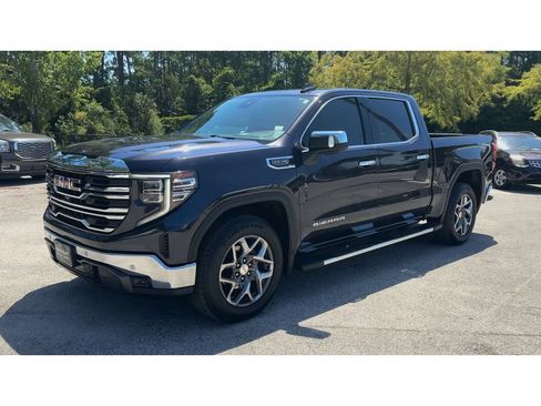 Certified 2022 GMC Sierra 1500 SLT w/ SLT Premium Plus Package RWD image 4