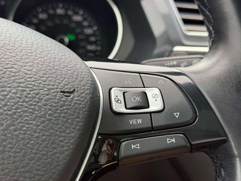 Used 2019 Volkswagen Tiguan SE AWD/4WD image 24
