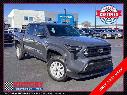 Used 2025 Toyota Tacoma SR5 image 1