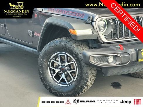 Certified 2025 Jeep Wrangler Unlimited Rubicon w/ Convenience Group AWD/4WD image 5
