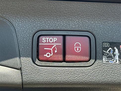 New 2026 Mercedes-Benz GLS 580 4MATIC image 22