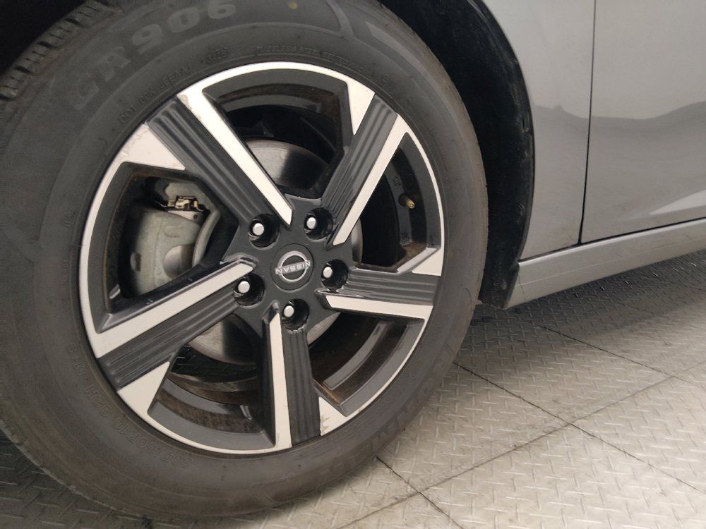 Used 2025 Nissan Sentra SV FWD image 31