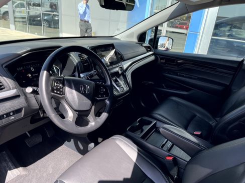 Used 2024 Honda Odyssey Touring image 12