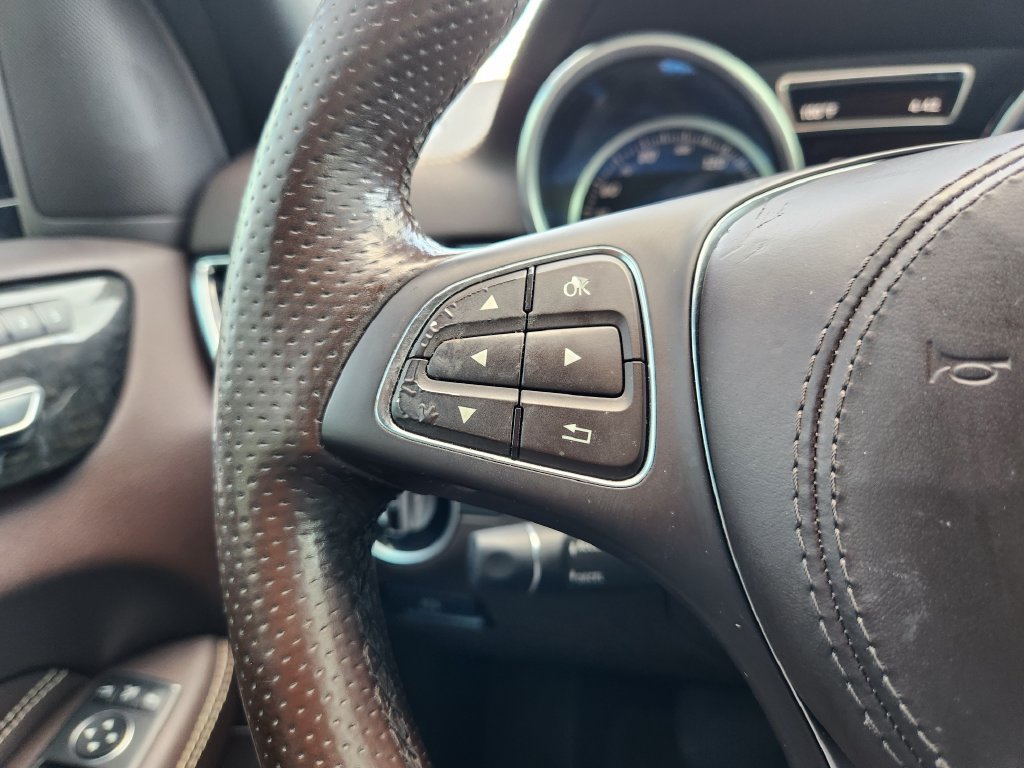 Used 2018 Mercedes-Benz GLS 450 4MATIC image 28