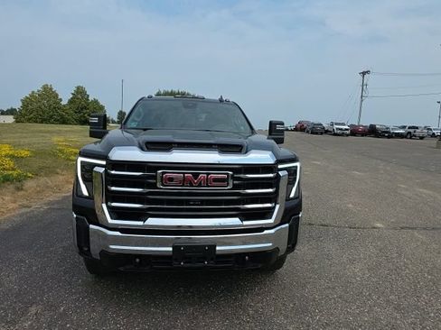 Used 2024 GMC Sierra 2500 SLE w/ SLE Value Package; AWD/4WD image 8