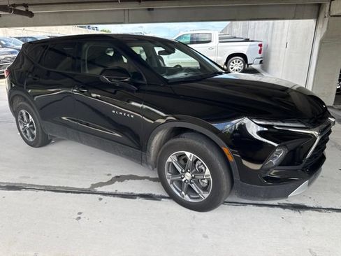 Used 2025 Chevrolet Blazer LT FWD image 15