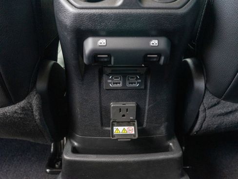 Used 2023 Jeep Wrangler Unlimited Sahara w/ Cold Weather Group AWD/4WD image 30