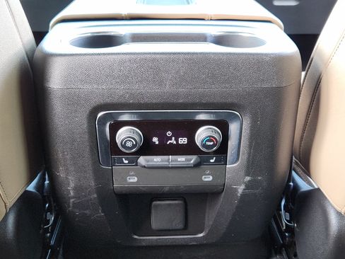 Used 2023 Chevrolet Tahoe Premier RWD image 32