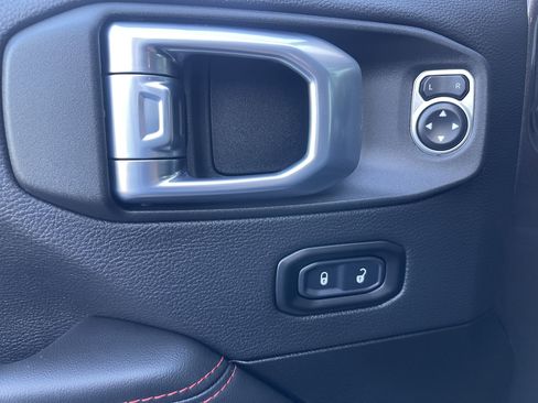 New 2026 Jeep Wrangler Unlimited Rubicon image 13