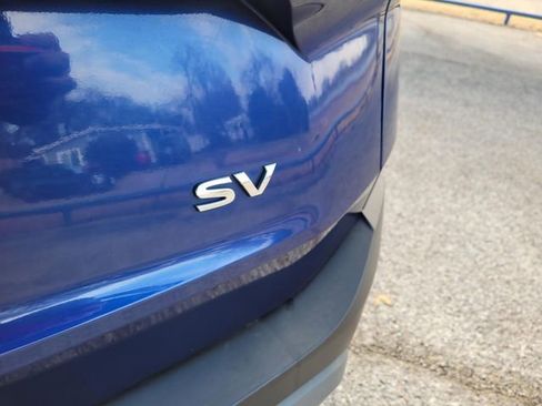 Used 2023 Nissan Rogue SV image 12