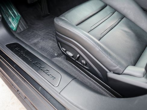 Certified 2023 Porsche Panamera Platinum Edition image 14