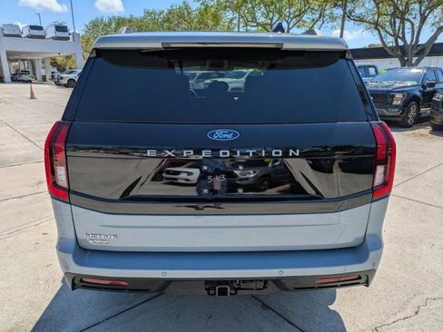 Certified 2025 Ford Expedition Active AWD/4WD image 13